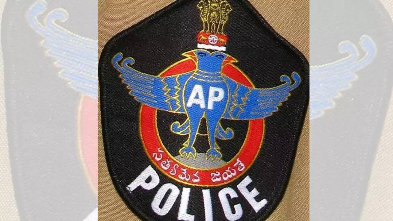 You are currently viewing ‘Big fish’ bomb maker: Police say terror suspect was inspired by Zakir Naik; behind BJP office blast
