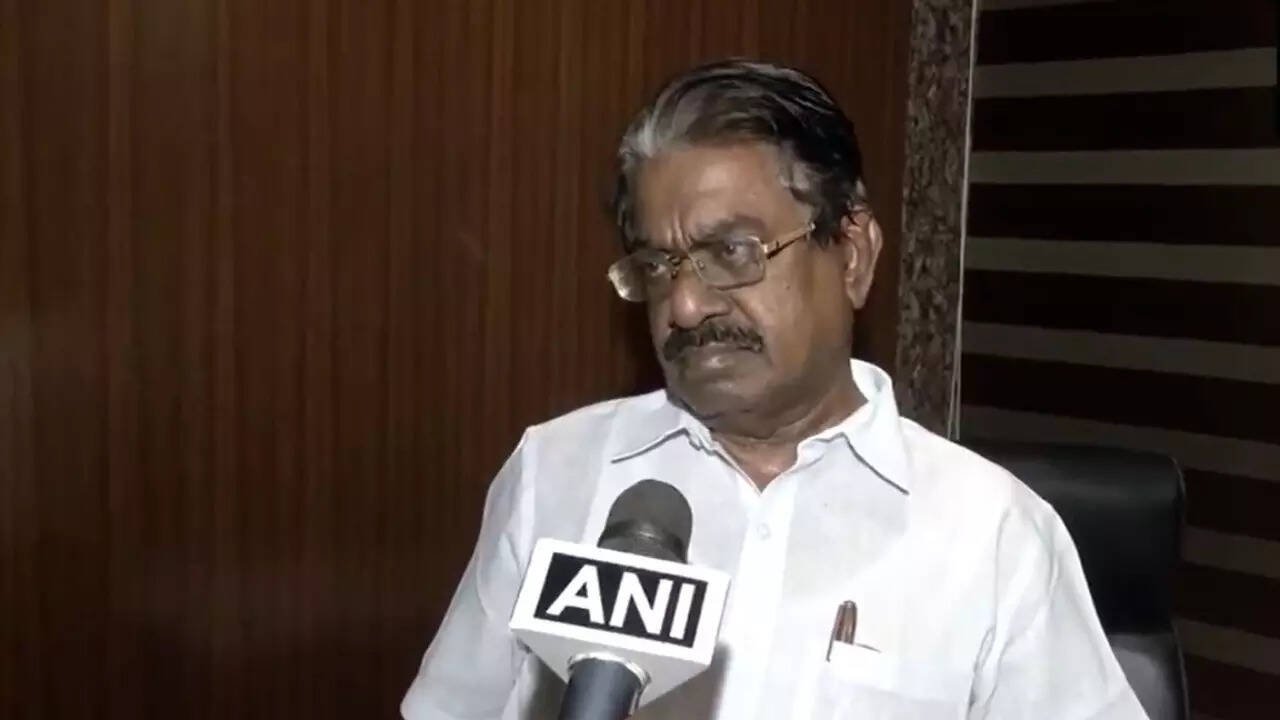 You are currently viewing Language twist to TN school van tragedy: DMK says gateman did not know Tamil; urges to hire people who know mother tongue