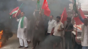 Read more about the article Rahul Gandhi to lead Bihar Mahagathbandhan protest: Tyres burnt, roads blocked; what the electoral roll row is about