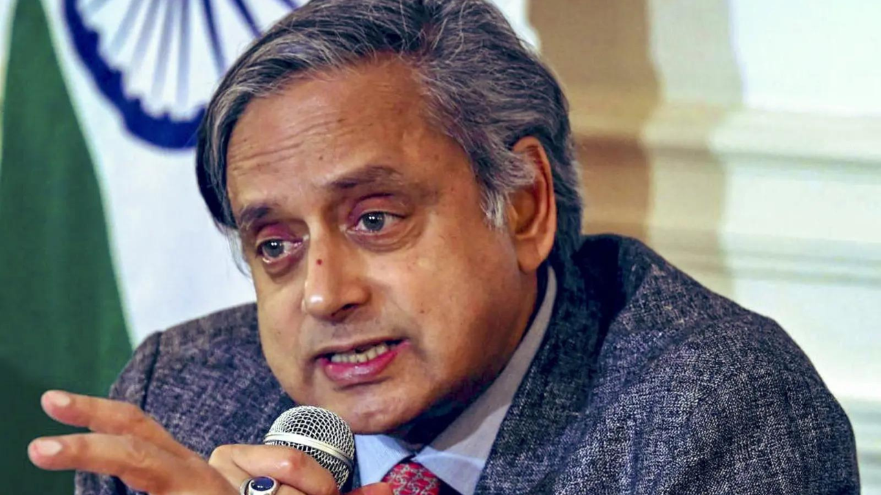 You are currently viewing ‘Today’s India not India of 1975’: Shashi Tharoor calls Emergency ‘dark chapter’; recalls Sanjay Gandhi’s role