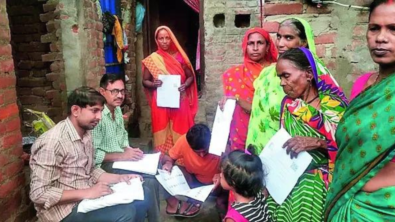 You are currently viewing Bihar electoral revision row: What SC said on Aadhaar exclusion, citizenship check; how EC responded