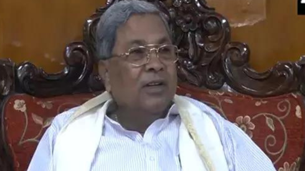 You are currently viewing ‘No vacancy, I am CM for full term’: Siddaramaiah junks talk of chair swap with DKS