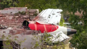 Read more about the article Both engines shut down within secs of take-off: AI crash report