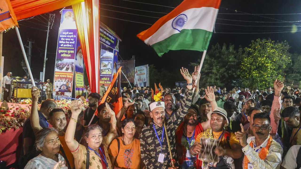 You are currently viewing 12th batch of Amarnath pilgrims leave from Jammu