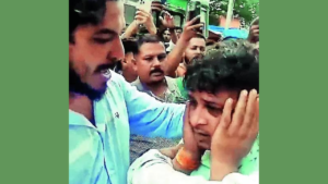 Read more about the article Maharashtra: Uddhav Sena’s men trace & assault autowala over Marathi