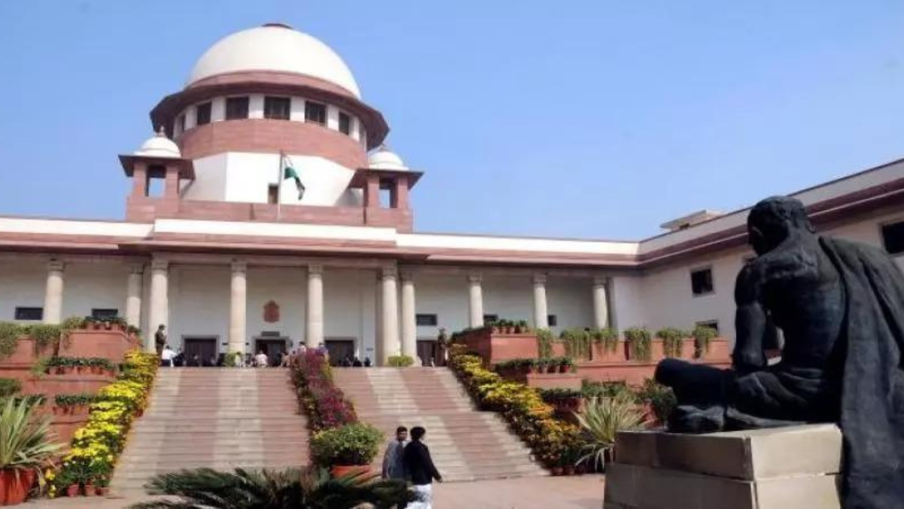 You are currently viewing ‘Citizens must know the value of free speech and expression’: SC flags divisive content on social media; urges self-regulation, not censorship