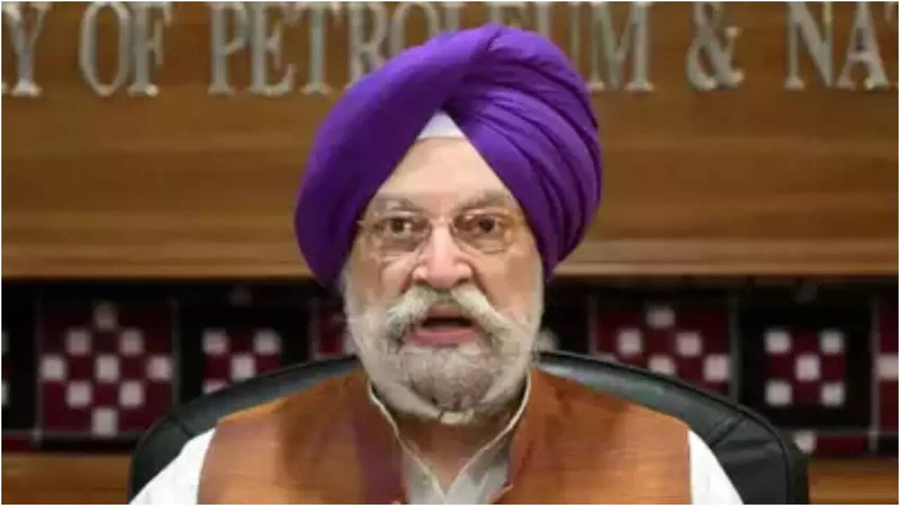 You are currently viewing India can tap other sources if Russian oil is sanctioned: Hardeep Singh Puri
