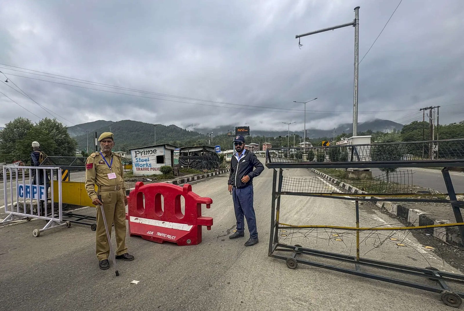 You are currently viewing Amarnath Yatra resumes after daylong suspension