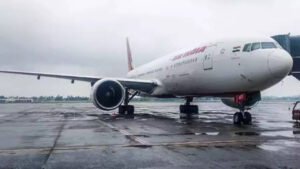 Read more about the article Another Air India flight scare: Delhi-Kolkata flight aborted moments before take-off due to ‘technical issue’