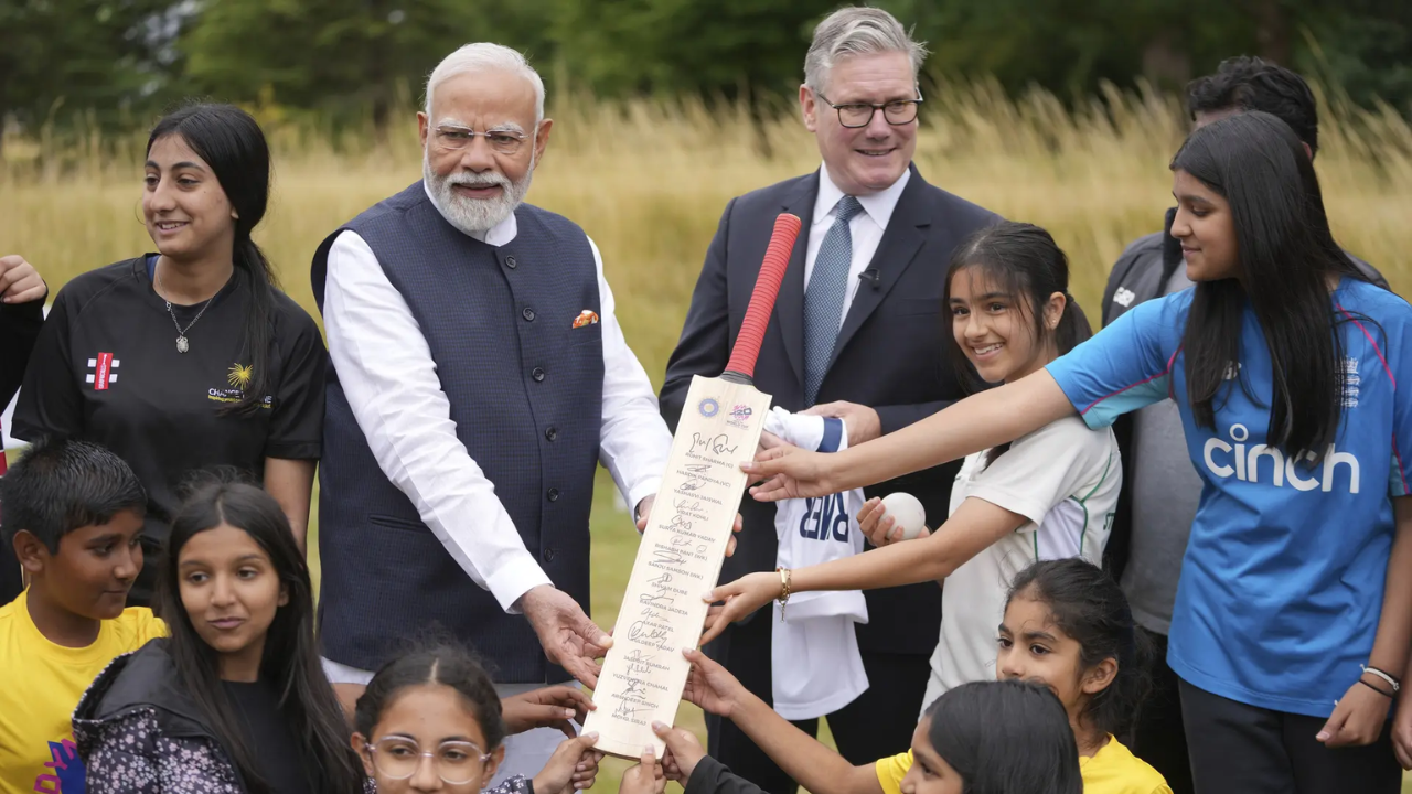 You are currently viewing India, UK unveil road map to boost defence, tech, energy ties