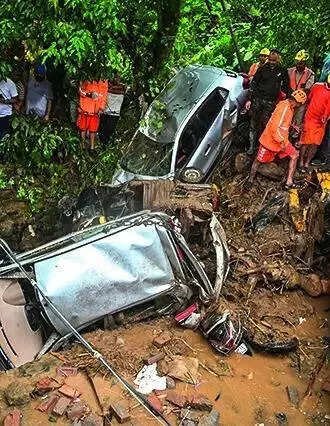 You are currently viewing Flash flood in Himachal Pradesh kills 3 of family, monsoon toll 170