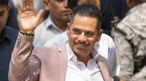 Read more about the article Court issues notice to Robert Vadra in land deal