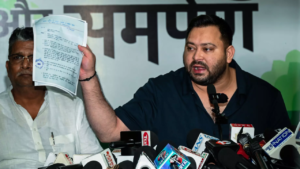 Read more about the article Tejashwi’s twin voter ID row: EC issues notice to RJD leader, asks him to hand over EPIC card