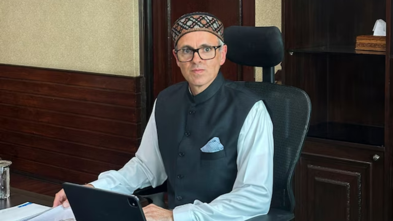 You are currently viewing ‘Nothing will happen tomorrow’: Omar Abdullah plays down J&K statehood buzz; CM says, ‘it’s just a gut feeling, hopeful about monsoon session’