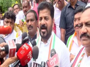 Read more about the article ‘BJP against backward castes’: Revanth Reddy protests in Delhi; seeks President’s nod for Telangana OBC quota bills