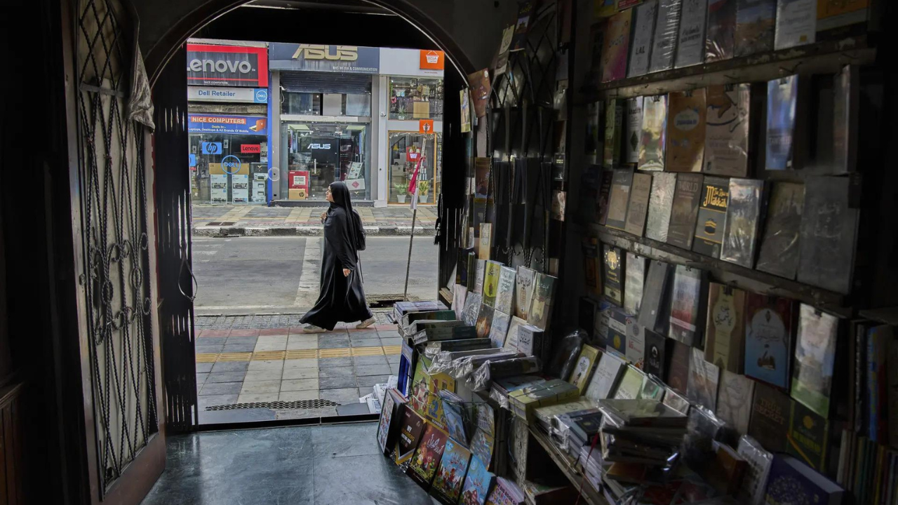 You are currently viewing Crackdown on ‘seditious’ literature in J&K: Police seize banned books