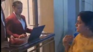 Read more about the article Watch: Woman alleges denial of entry over Indian attire; restaurant apologises, Delhi CM orders probe