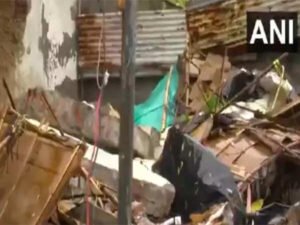 Read more about the article Delhi wall collapse: 49-year-old tenant arrested; landlord on run