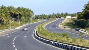 Read more about the article Refund or waive user charge when national highway services are below par: Parliamentary Panel to govt