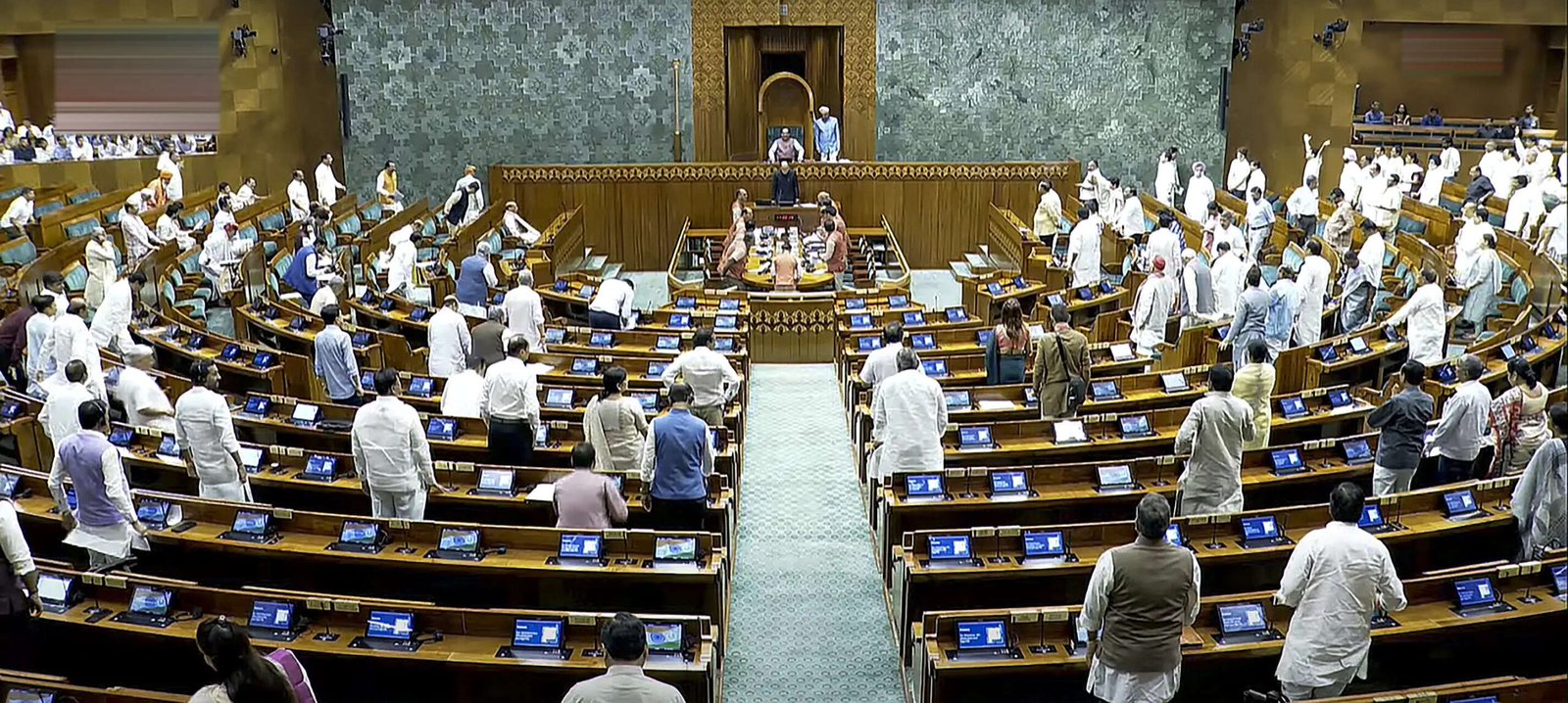 You are currently viewing JPC examining 2 bills on ONOE gets extension till winter session