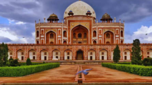 Read more about the article Delhi: Portion of Humayun’s tomb collapses; several feared trapped