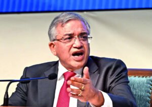Read more about the article Give affidavit within 7 days or apologise: CEC to Rahul