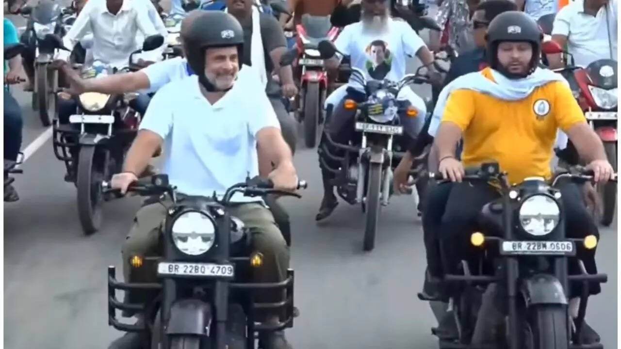 You are currently viewing ‘Voter Adhikaar Yatra’: Rahul Gandhi and RJD’s Tejashwi Yadav ride bikes in Purnea; watch