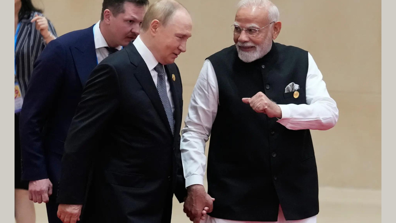 Read more about the article SCO Summit 2025: PM Modi trends in China; ‘hand-in-hand’ walk with Putin top search on Baidu