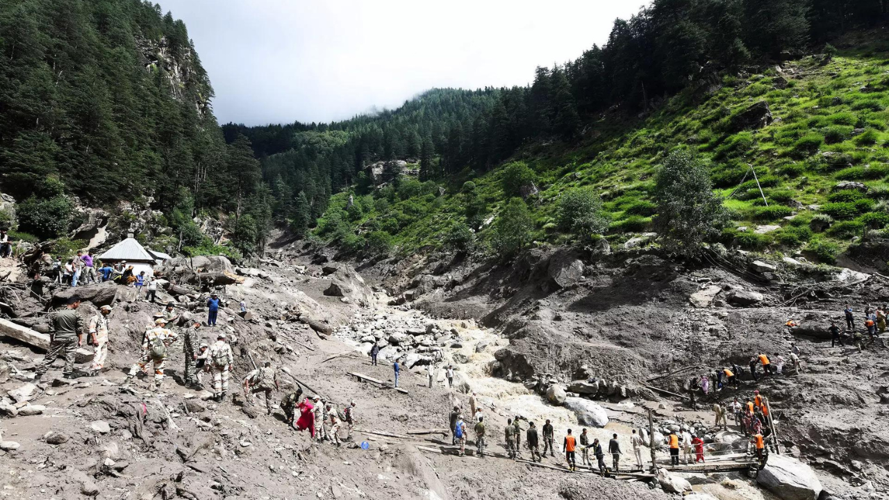 You are currently viewing Twin cloudbursts led to Kishtwar tragedy: Deputy Commissioner