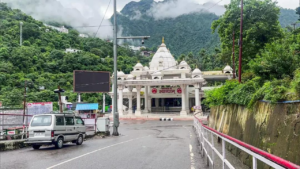 Read more about the article Another landslide strikes Mata Vaishno Devi shrine; debris blocks pilgrimage route – what we know so far