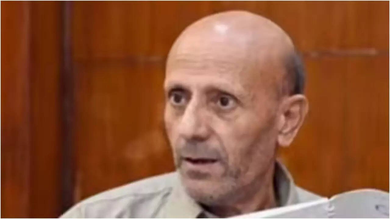 You are currently viewing Vice presidential elections: Jailed Baramulla MP Engineer Rashid moves Delhi court; seeks approval to vote